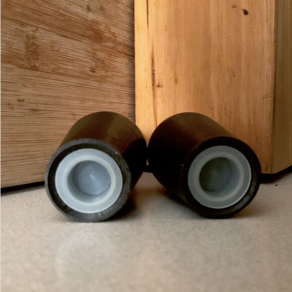 Vintage Japanese S&P Shakers - Mid-Century Wood/Ceramic/Gold Kitchenware - Picture 5 of 6